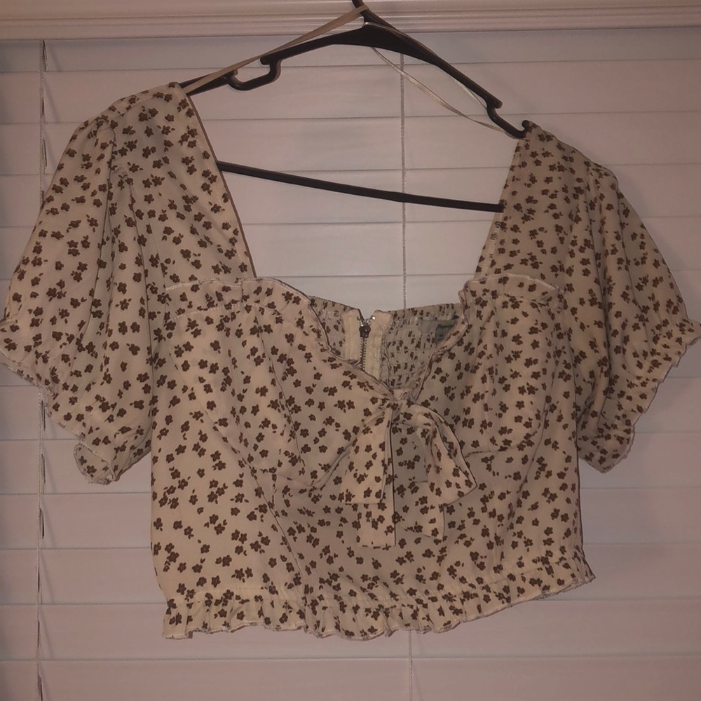 Cropped Blouse with Front Bow